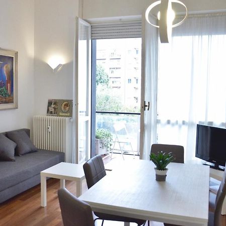 New Renovated Apartment With Balcony Porta Romana Milán Exterior foto